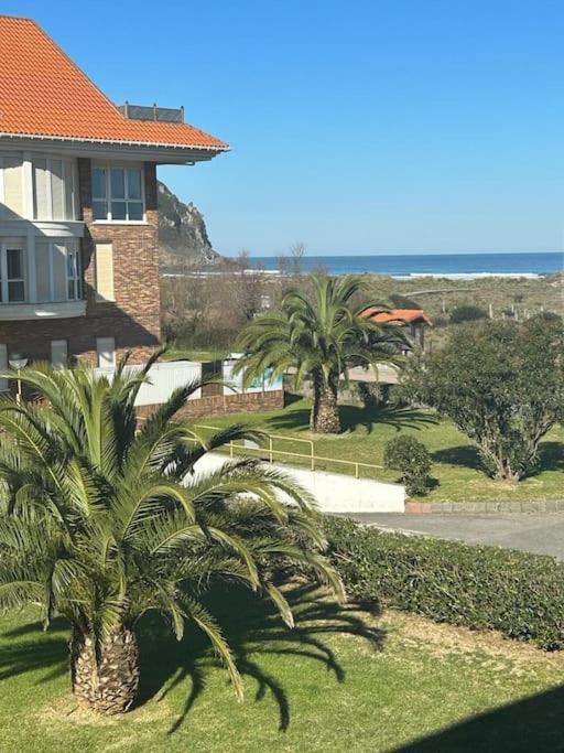 Playa De Berria -Apartamento Con Piscina Y Vistas Al Mar Santoña Eksteriør bilde